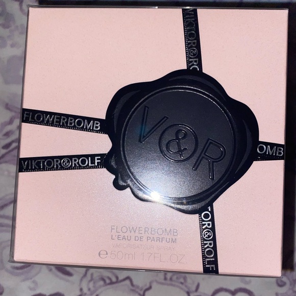 ✨Viktor & Rolf - Flowerbomb for Women 1.7oz - NWT✨ - Picture 6 of 14